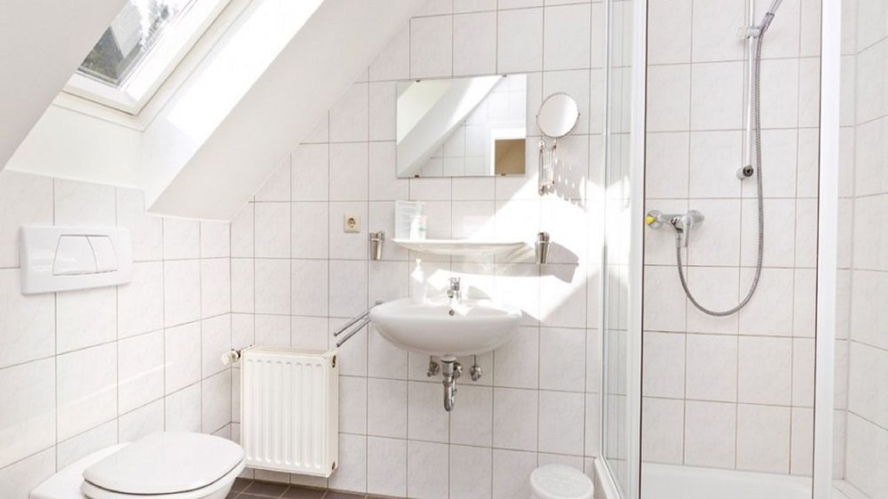 Weißes Zimmer- Badezimmer Weißes Zimmer- Badezimmer
